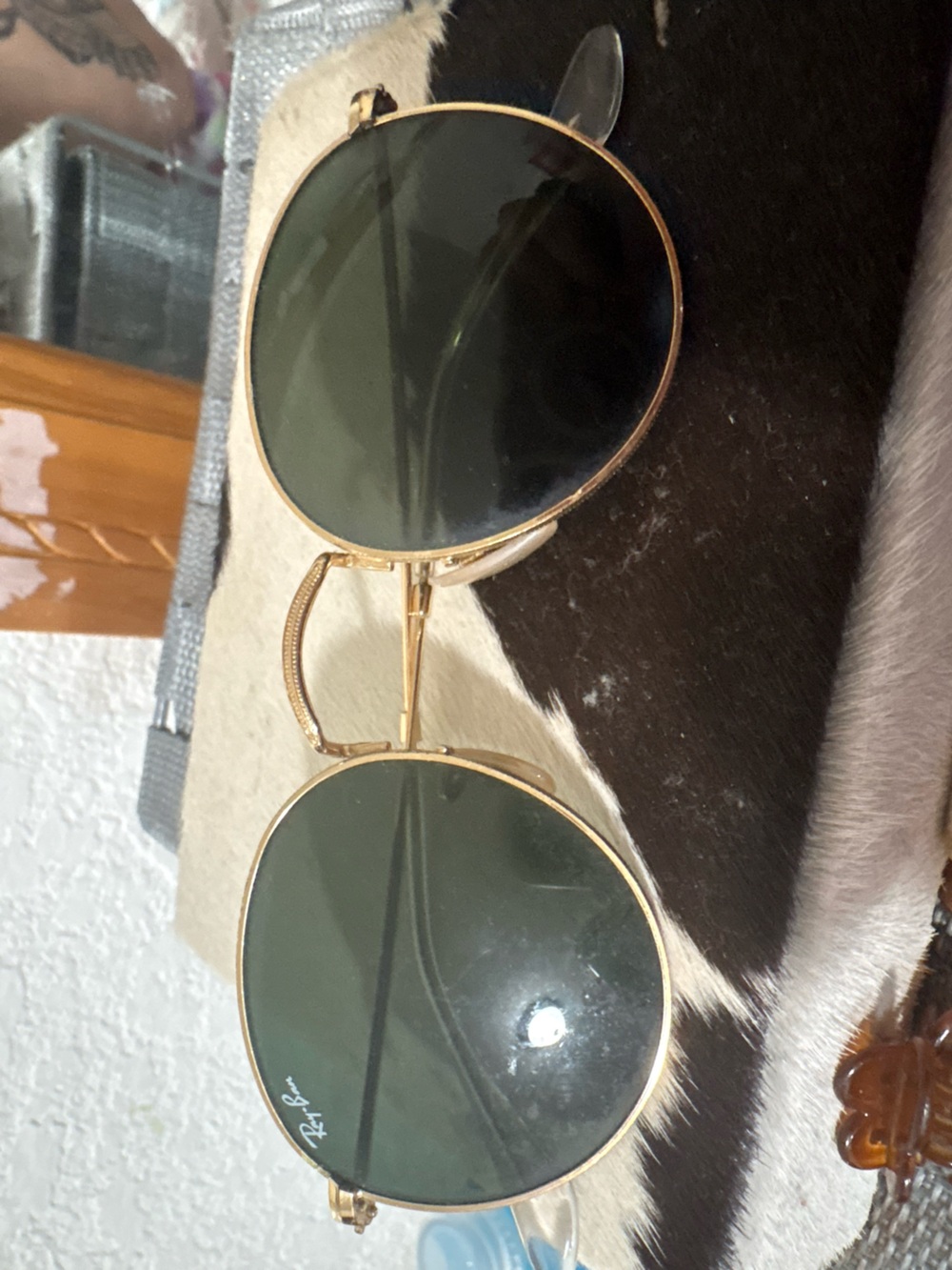 Ray-Ban Gold Frame Sunglasses with Dark Green Lenses